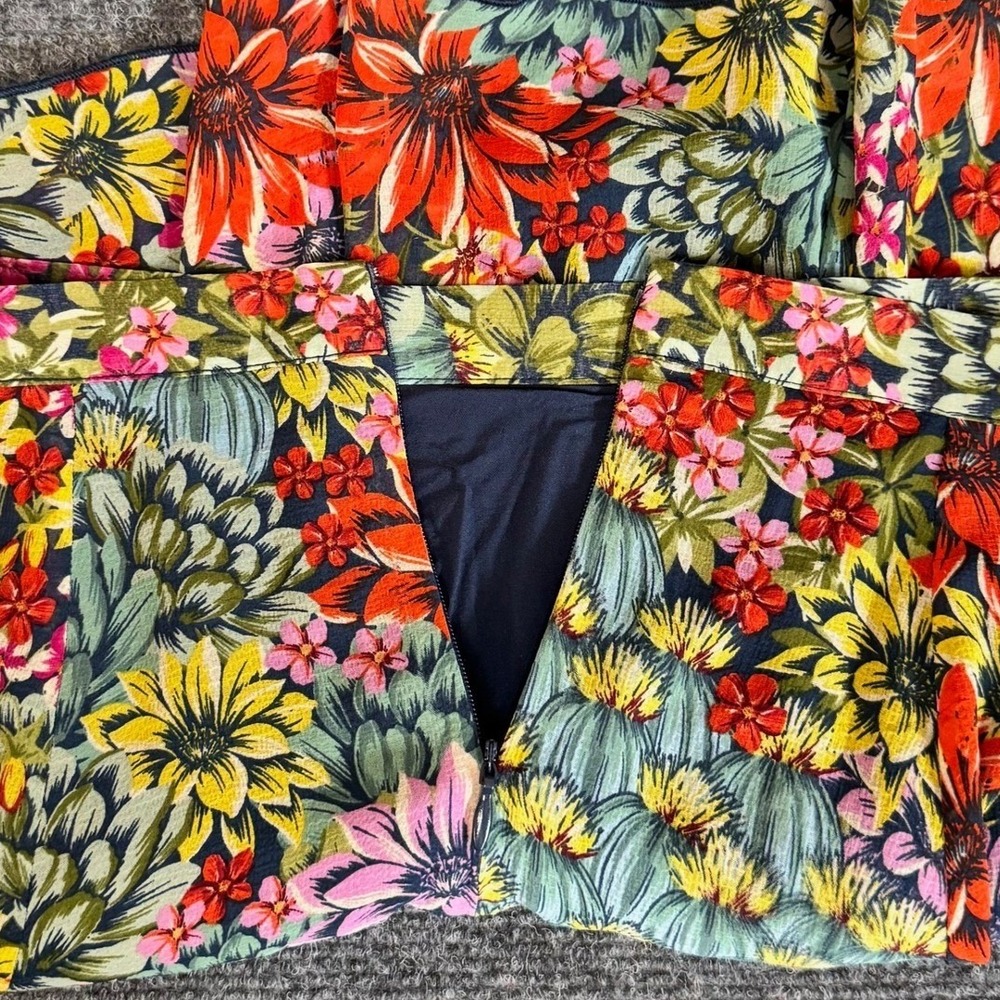 Urban Outfitters Floral Succulent Print Ruffle Mini Skirt Womens Small - Picture 3 of 6